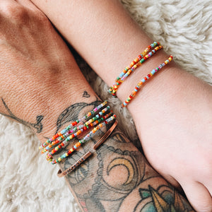 rainbow beaded bracelet 7in
